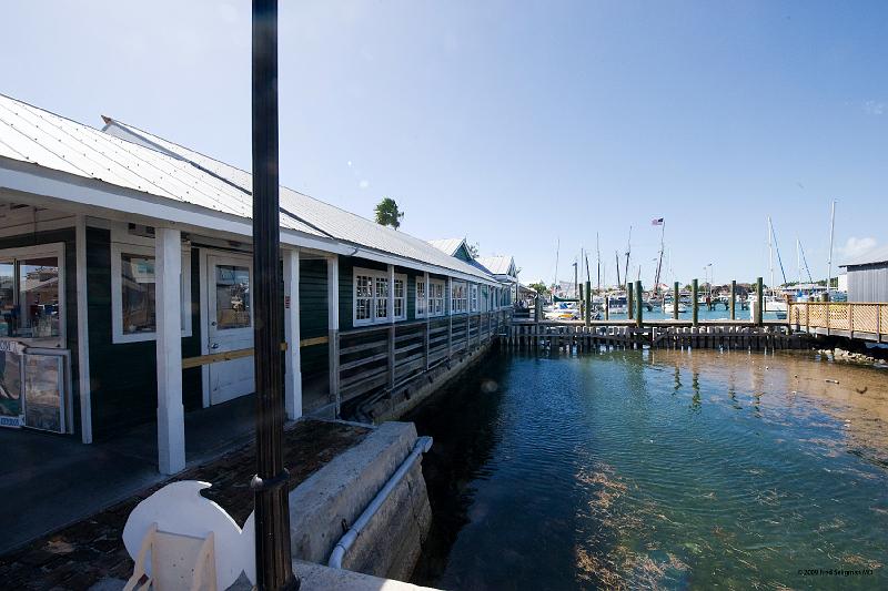 20090204_120511 D3 P1 5100x3400 srgb.jpg - One of several piers, Key West